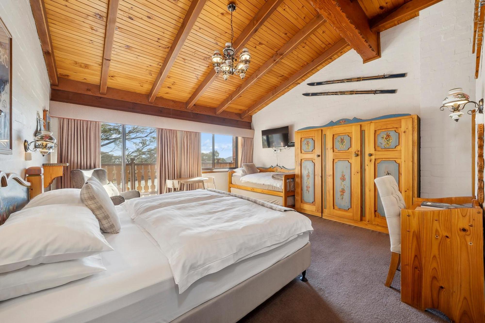 Hotel Pension Grimus Mount Buller Ngoại thất bức ảnh